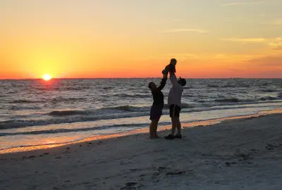 What is Pesso Boyden Therapy - Family playing at the beach